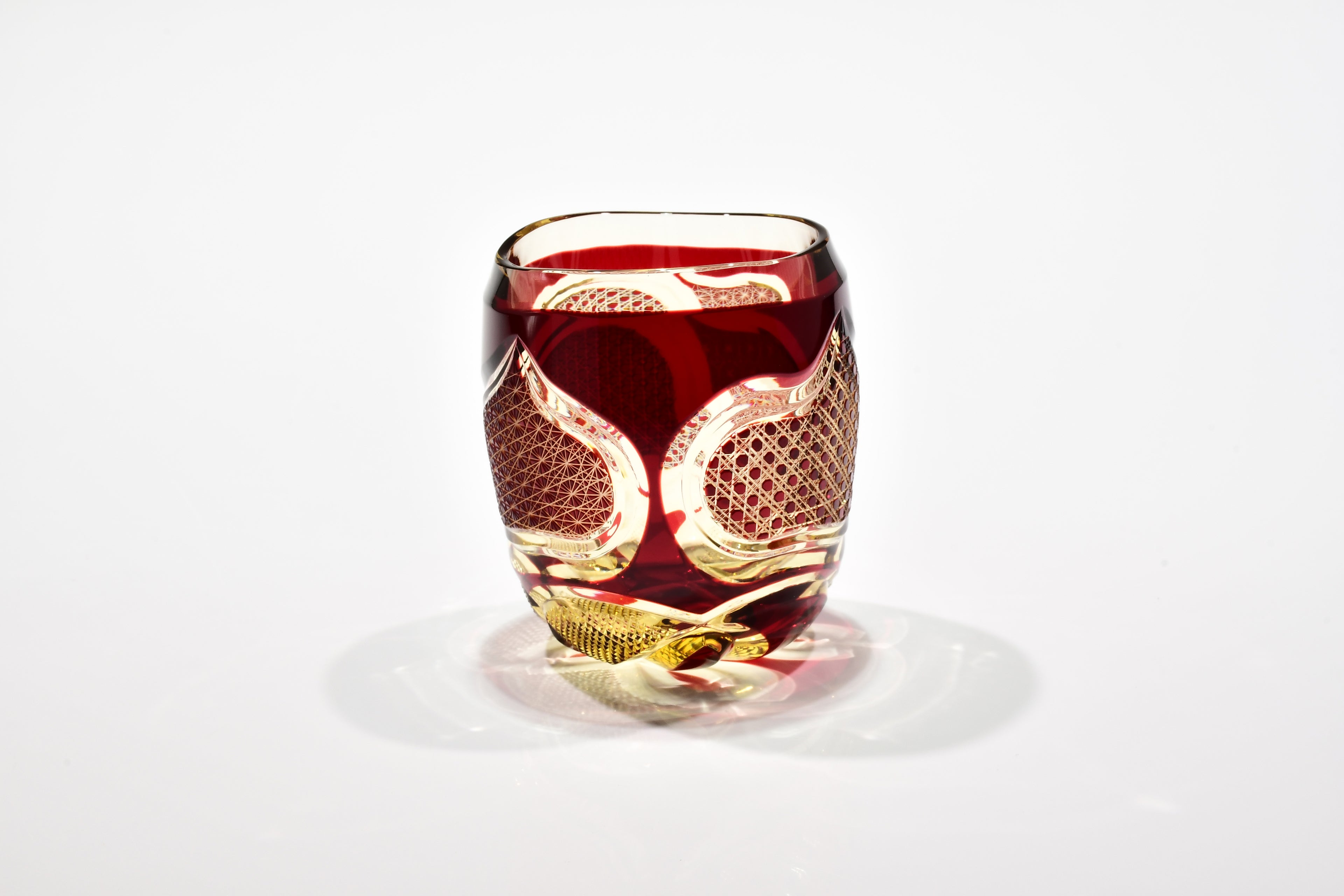 「静かなる炎」宙吹ぐい吞み（紅色・琥珀色）