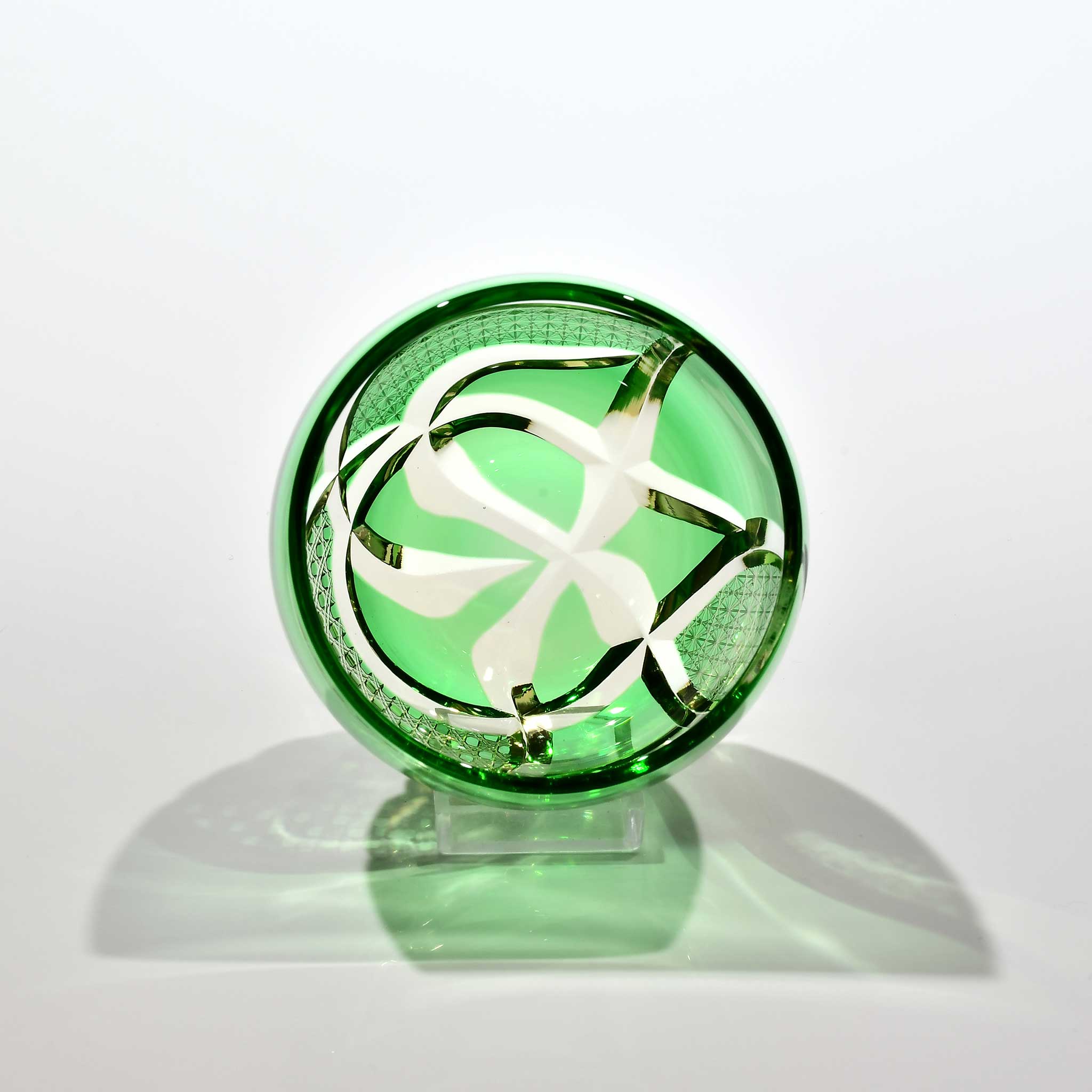 Shn-038　華組ぐい吞み（緑色・琥珀色）