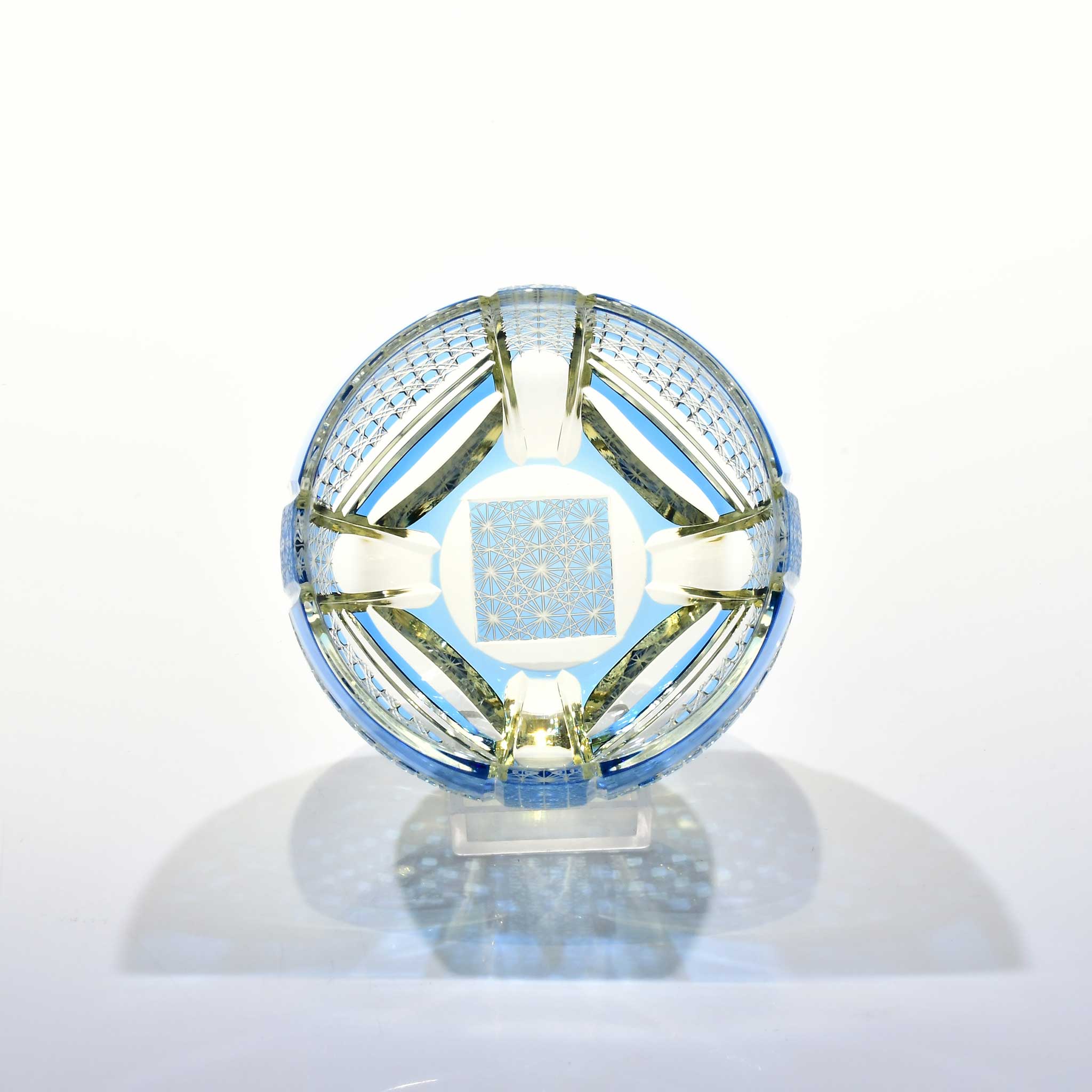 Shn-103　華組ぐい吞み(水色・琥珀色）