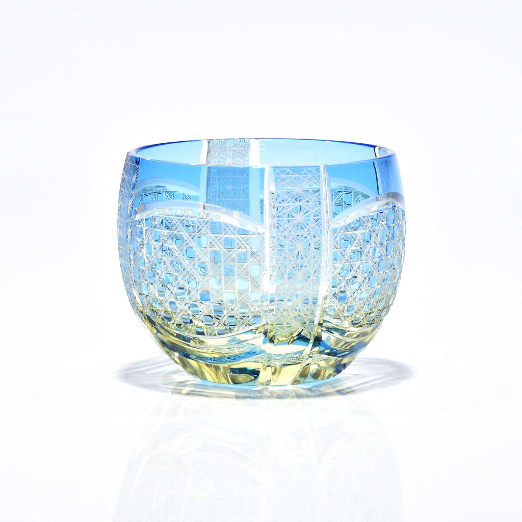 Shn-103　華組ぐい吞み(水色・琥珀色）