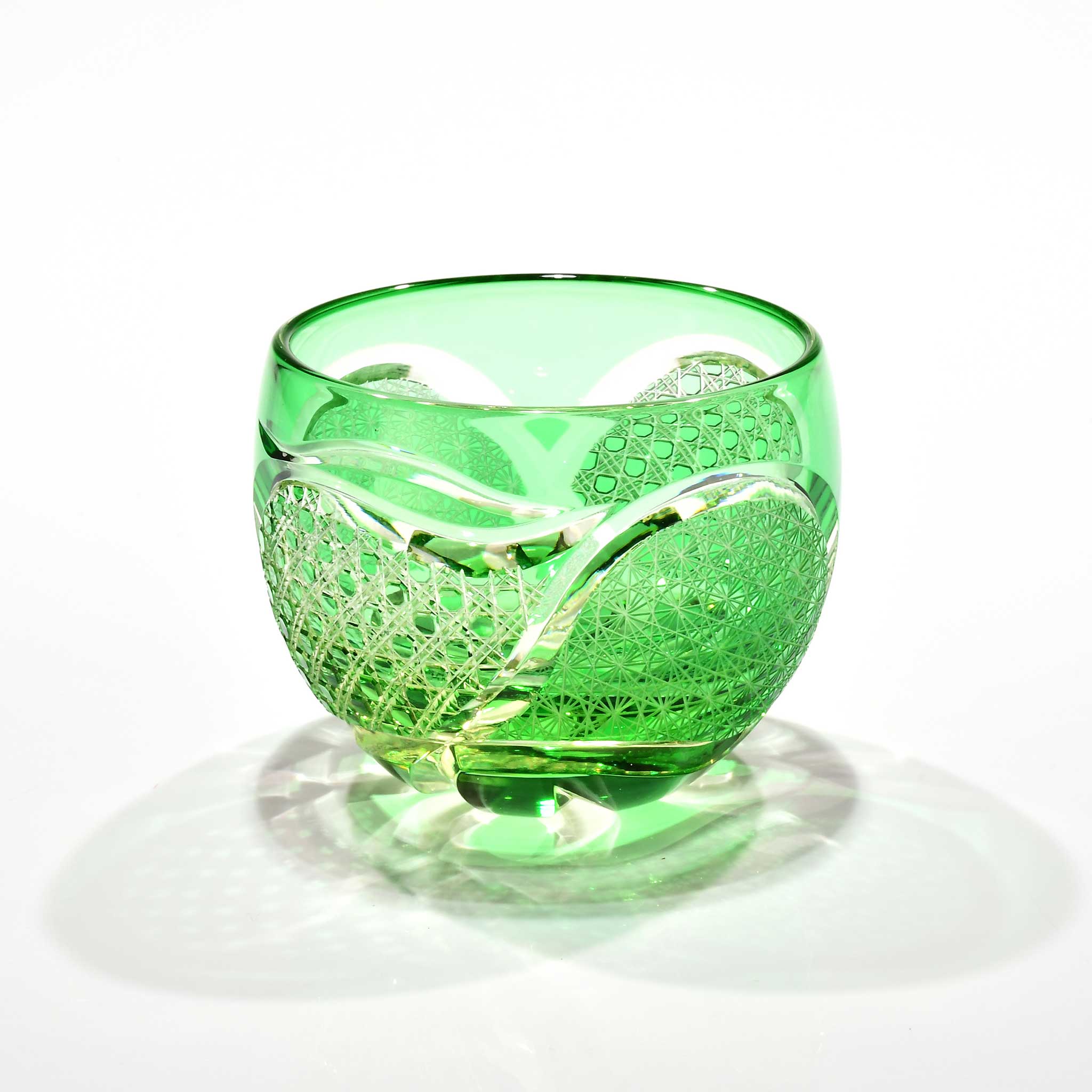 Shn-038　華組ぐい吞み（緑色・琥珀色）