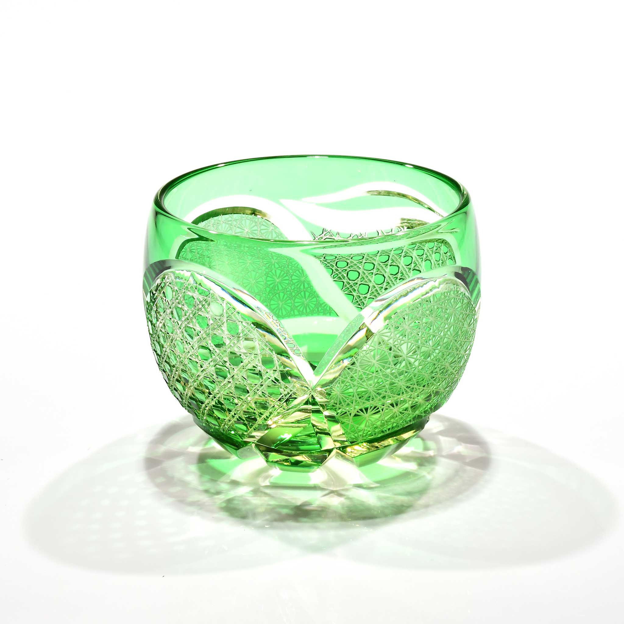 Shn-038　華組ぐい吞み（緑色・琥珀色）